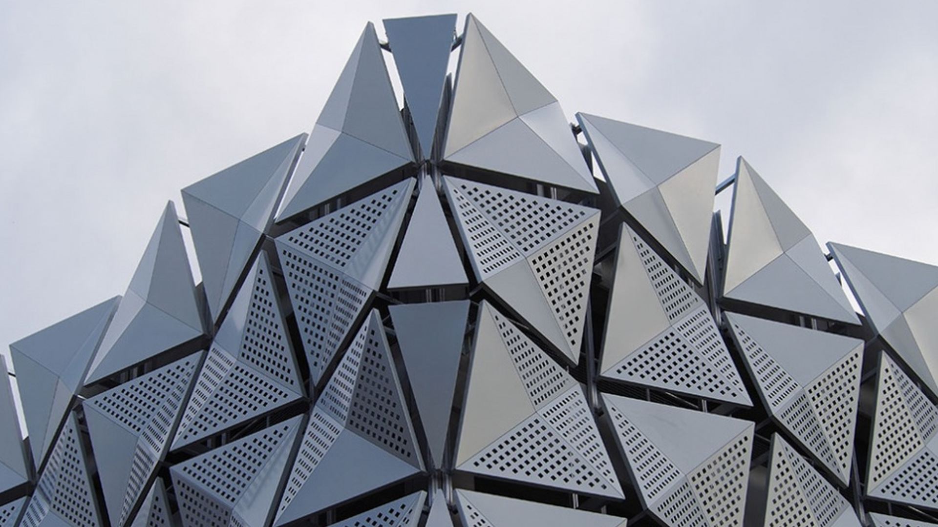 نمای ساختمان فلزی دکوراتیو